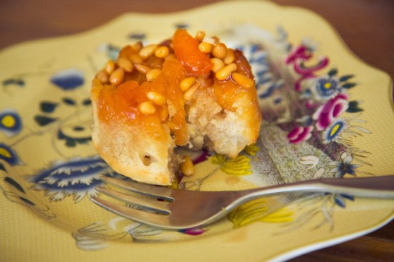 Apricot Pinenut Cakelettes006