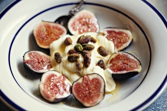 figs with creme fraiche, honey and pistachios
