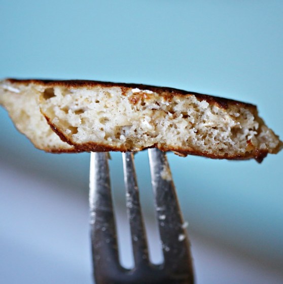 Cinnamon Oatmeal Yogurt Pancakes