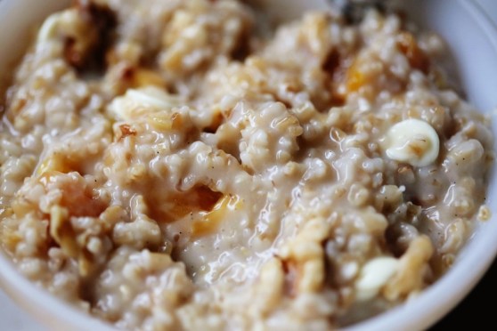 apricot and white chocolate oatmeal