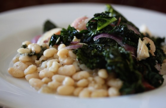 White Beans with Kale, Onion and Bacon