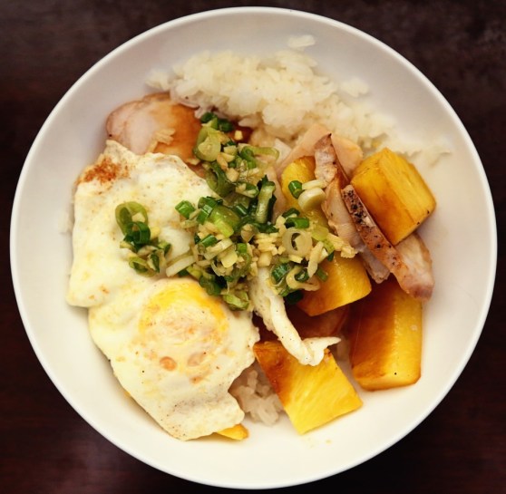 Sticky Rice with Broiled Pork and Pineapple