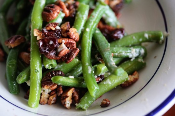 Green Beans with Blue Cheese and Toasted Pecans